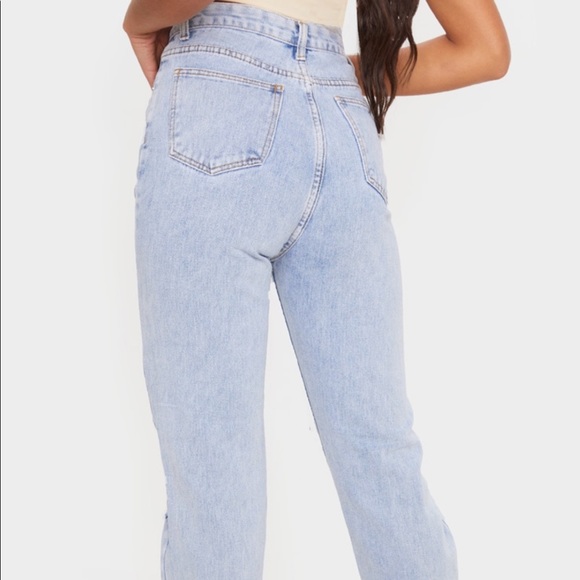 Pretty Little Thing Ripped Knee Straight Jeans - Picture 3 of 5